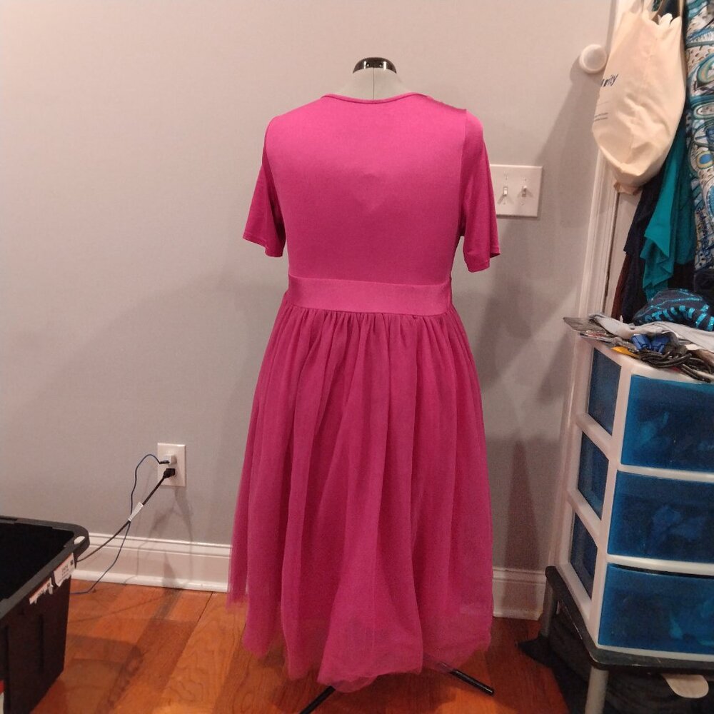 Pink V-Neck Midi Dress - Picture 2 of 2